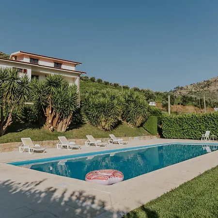 Jeronimos Garden & Pool Gasthuis Lamego