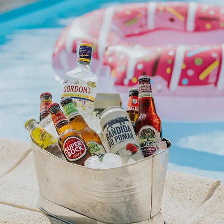 Jeronimos Garden & Pool * 라메구