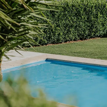 Jeronimos Garden & Pool 게스트하우스 라메구