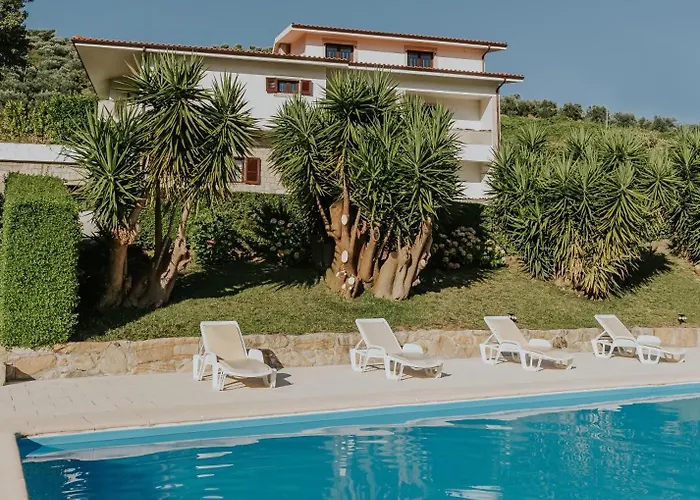 Gasthuis Jeronimos Garden & Pool Lamego