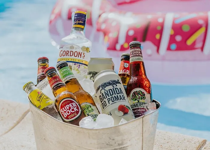 Jeronimos Garden & Pool * 라메구