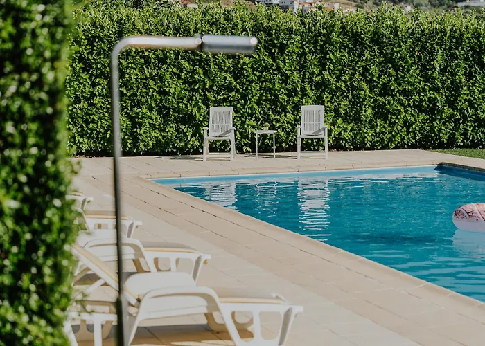 Jeronimos Garden & Pool Lamego