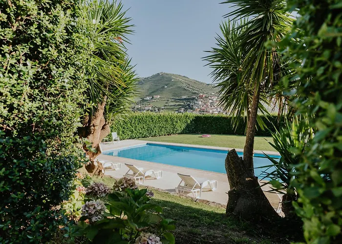 Jeronimos Garden & Pool Gasthuis